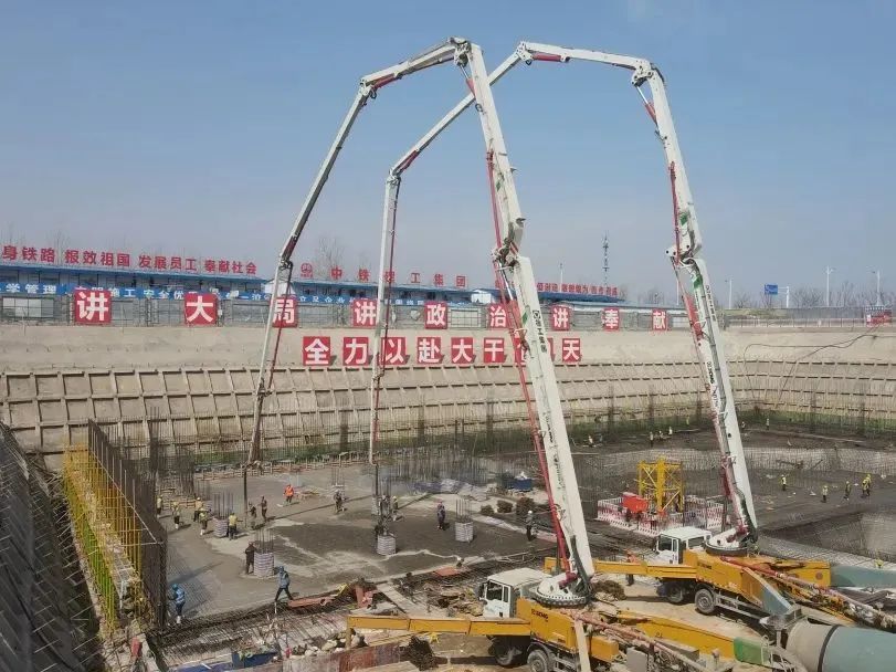 再创纪录！不朽情缘大米数泵车助建通辽西海岸“第一高”