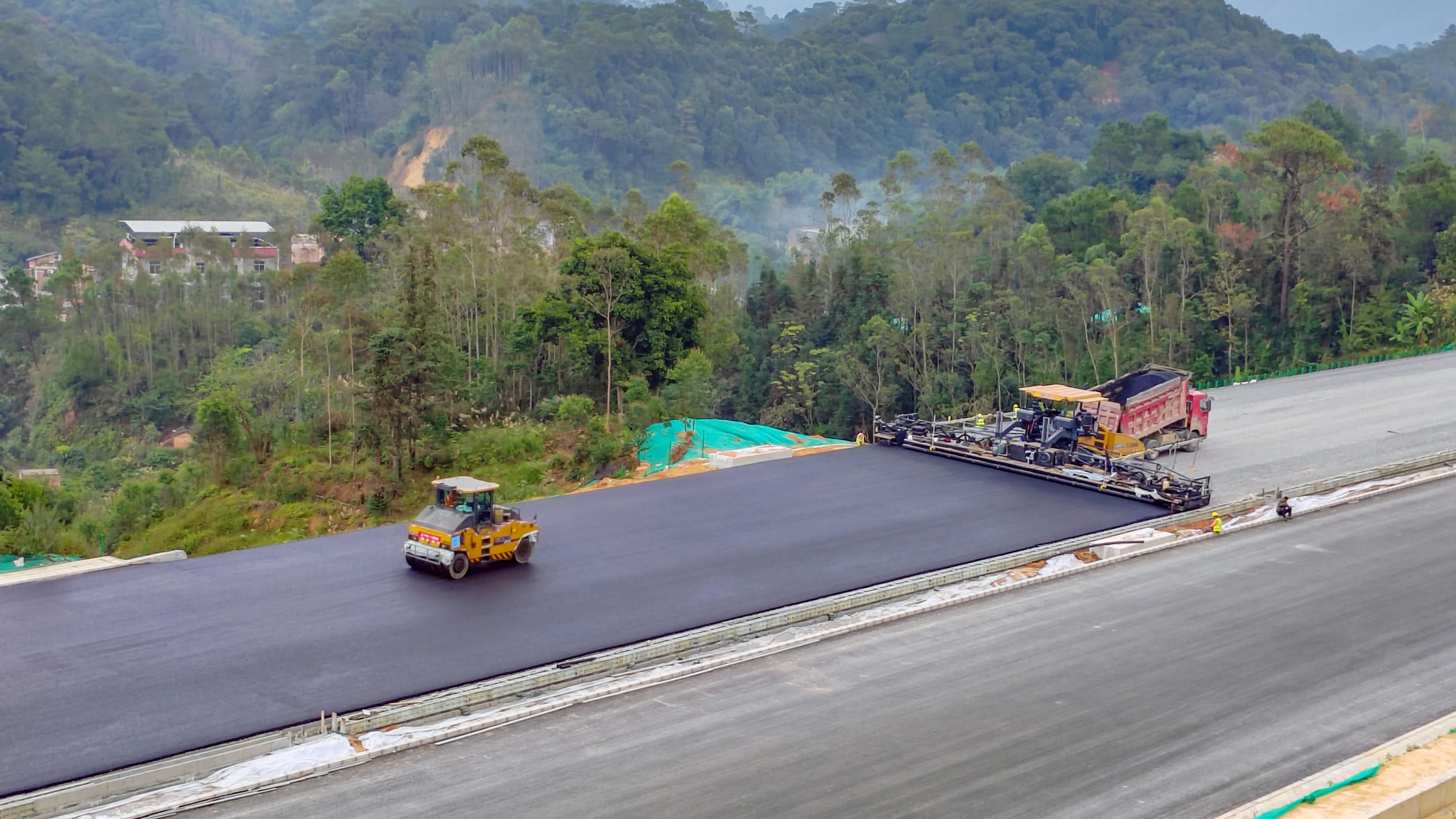又一高速公路大项目，闪灼“不朽情缘金”！