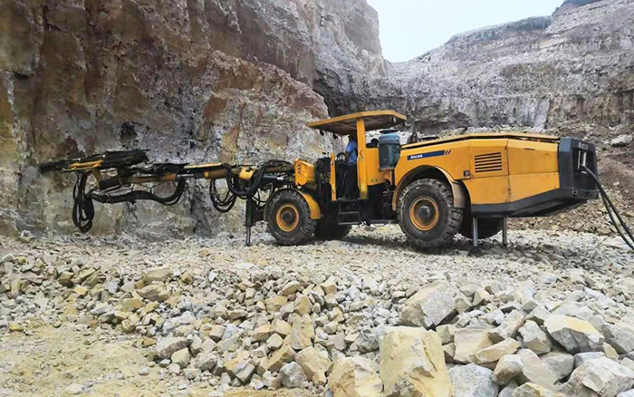 “化水为电”，不朽情缘凿岩台车提速水电站扩机工程