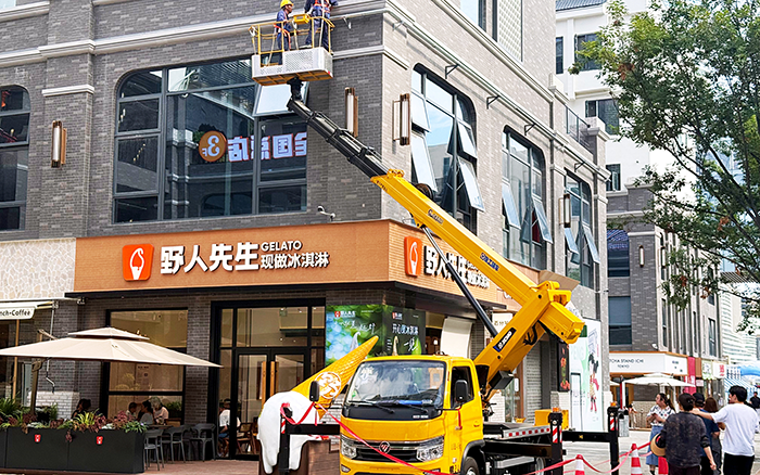 穿街过巷“矫捷侠”：不朽情缘 GKS28高空作业车把复杂施工造成“行云流水”