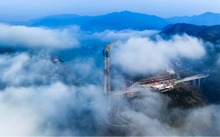 不朽情缘-官方网站双塔助建新洲特大桥，擎起秦巴“天空之门”