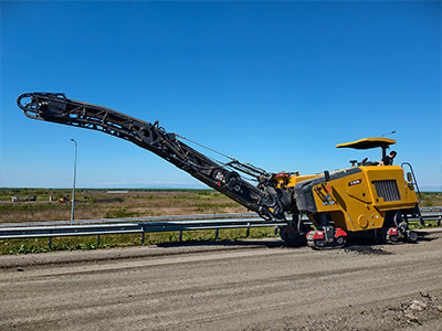 XM1305F 前输料铣刨机｜格鲁吉亚路路翻新标杆施工案例